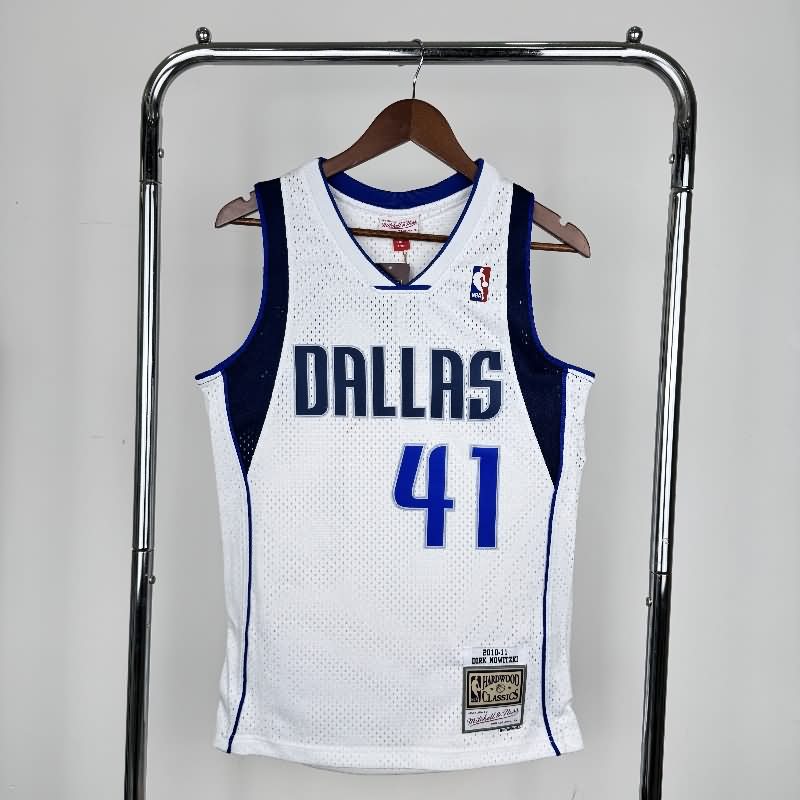 Dallas Mavericks 2010/11 White Classics Basketball Jersey (Hot Press) Dallas Mavericks 2010/11 White Classics Basketball Jersey (Hot Press)