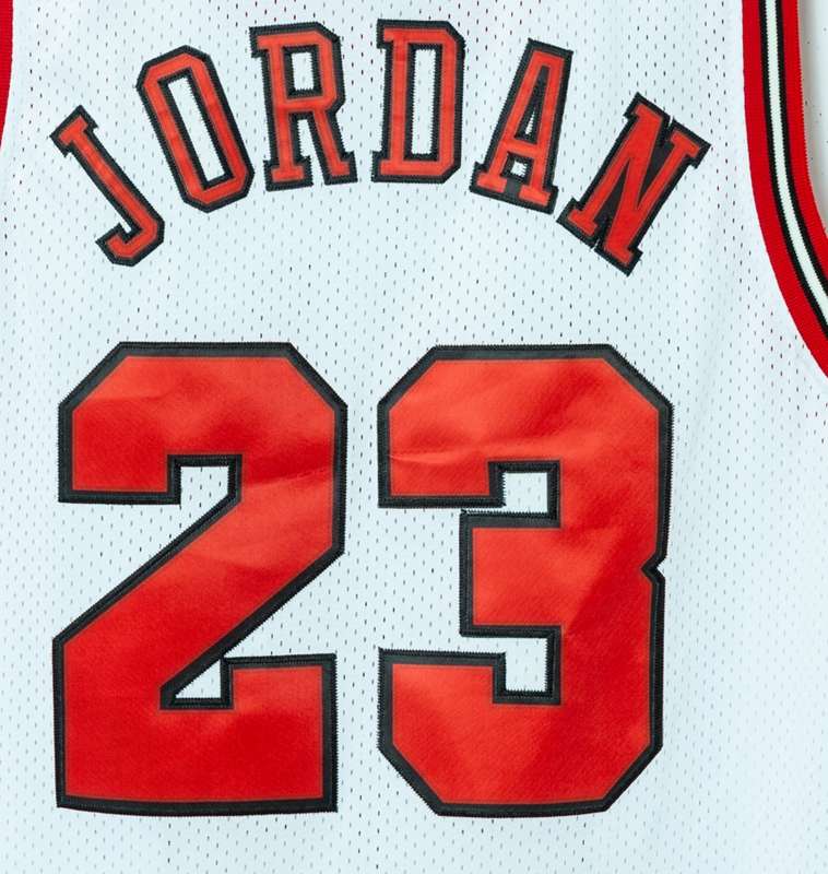 Chicago Bulls 1996/97 White #23 JORDAN Champion Classics Basketball Jersey (Stitched)