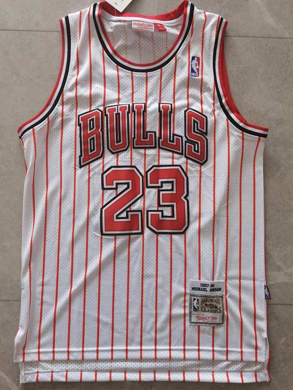 Chicago Bulls 1997/98 White #23 JORDAN Classics Basketball Jersey 02 (Stitched) Chicago Bulls 1997/98 White #23 JORDAN Classics Basketball Jersey 02 (Stitched)