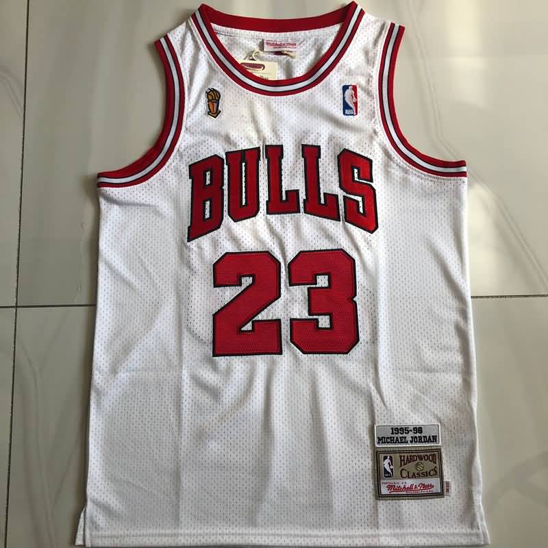 Chicago Bulls 1995/96 White #23 JORDAN Champion Classics Basketball Jersey (Closely Stitched) Chicago Bulls 1995/96 White #23 JORDAN Champion Classics Basketball Jersey (Closely Stitched)