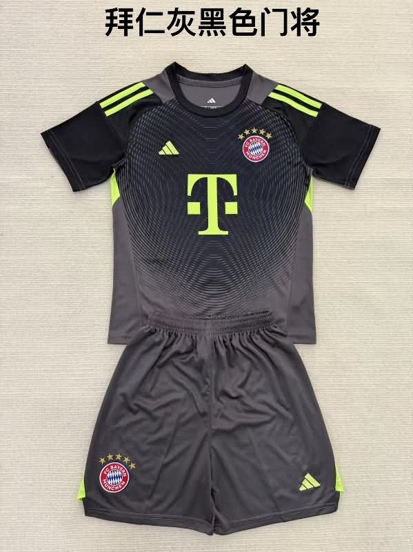 Bayern Munich 25/26 Goalkeeper Black Soccer Jersey Bayern Munich 25/26 Goalkeeper Black Soccer Jersey