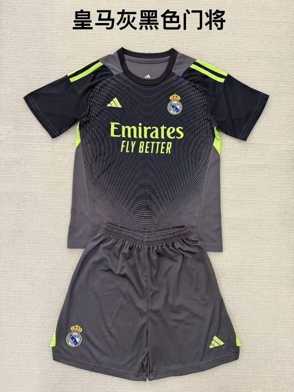 Real Madrid 25/26 Goalkeeper Black Soccer Jersey Real Madrid 25/26 Goalkeeper Black Soccer Jersey