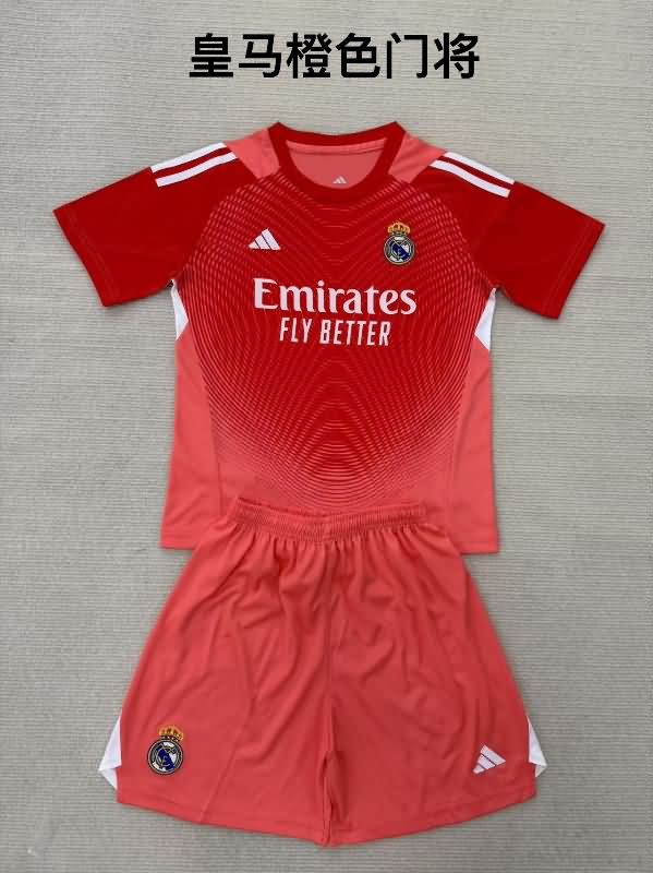 Real Madrid 25/26 Goalkeeper Red Soccer Jersey Real Madrid 25/26 Goalkeeper Red Soccer Jersey