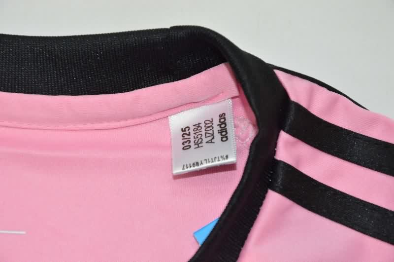 AAA Quality Bayern Munich 25/26 Goalkeeper Pink Soccer Jersey