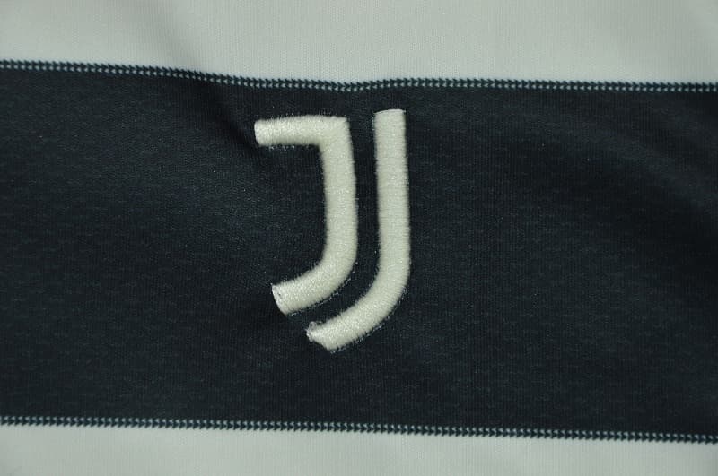 AAA Quality Juventus 25/26 Fourth Soccer Jersey