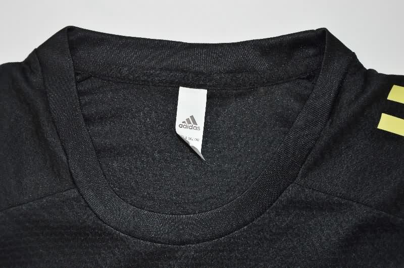 AAA Quality Juventus 25/26 Training Soccer Jersey 06