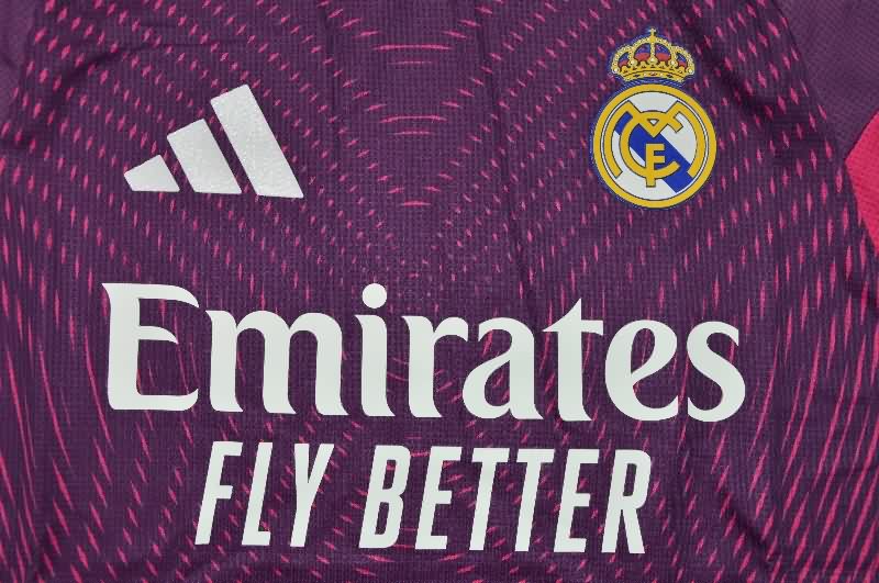 AAA Quality Real Madrid 25/26 Goalkeeper Purple Soccer Jersey (Player)