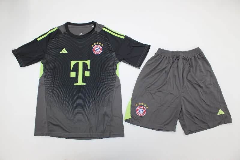 Kids Bayern Munich 25/26 Goalkeeper Grey Soccer Jersey And Shorts Kids Bayern Munich 25/26 Goalkeeper Grey Soccer Jersey And Shorts