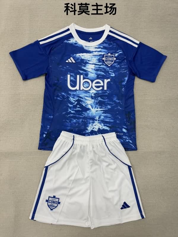 Kids Como 25/26 Home Soccer Jersey And Shorts