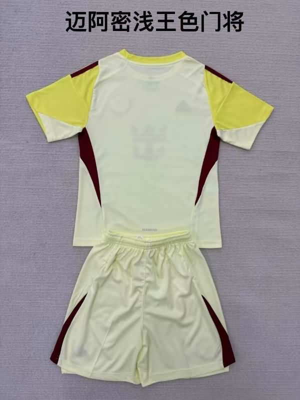 Kids Inter Miami 2025 Goalkeeper Yellow Soccer Jersey And Shorts