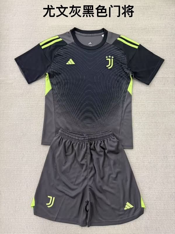 Kids Juventus 25/26 Goalkeeper Black Soccer Jersey And Shorts