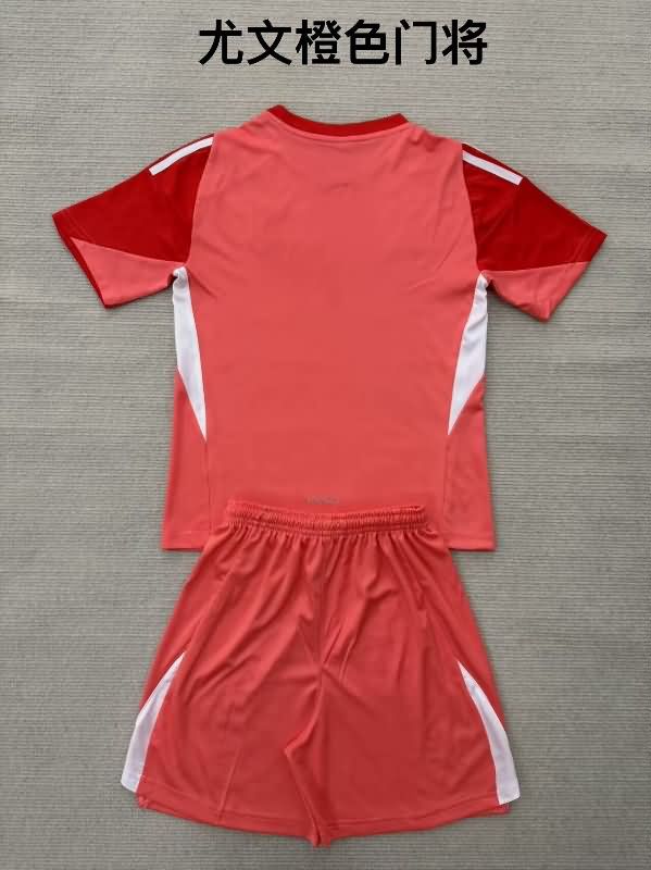 Kids Juventus 25/26 Goalkeeper Red Soccer Jersey And Shorts