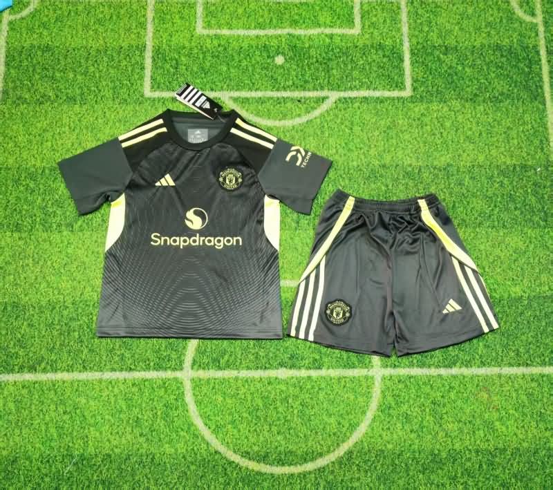 Kids Manchester United 25/26 Goalkeeper Black Soccer Jersey And Shorts