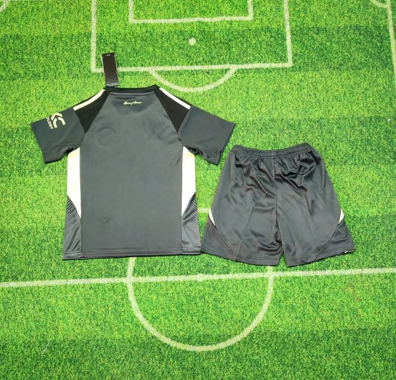 Kids Manchester United 25/26 Goalkeeper Black Soccer Jersey And Shorts
