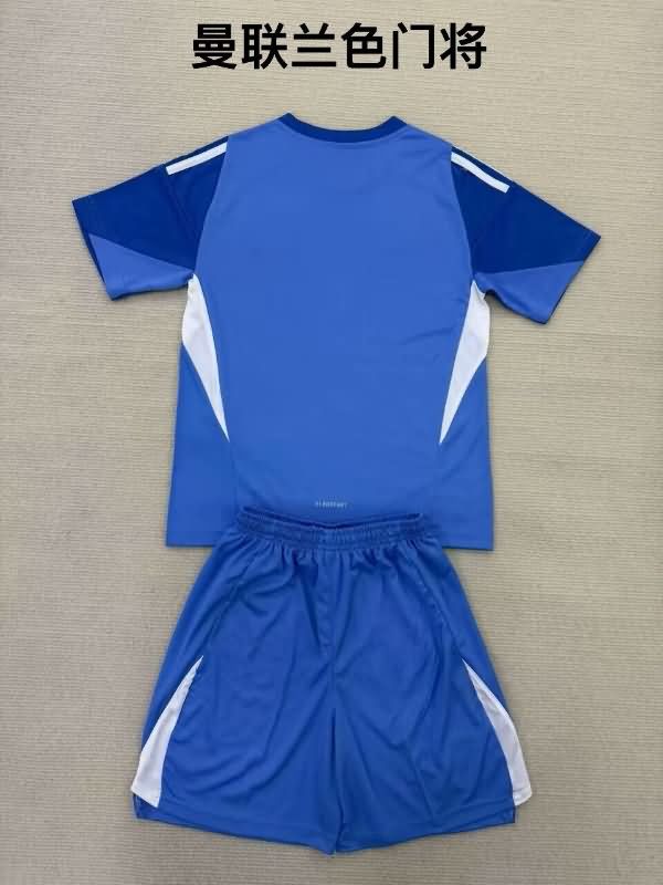 Kids Manchester United 25/26 Goalkeeper Blue Soccer Jersey And Shorts Leaked