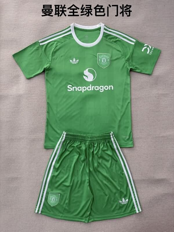 Kids Manchester United 25/26 Goalkeeper Green Soccer Jersey And Shorts