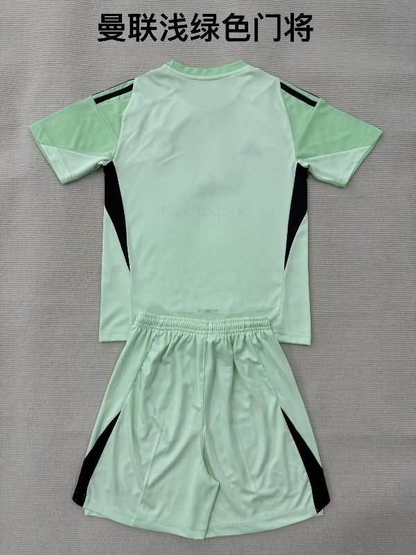 Kids Manchester United 25/26 Goalkeeper Green Soccer Jersey And Shorts 02