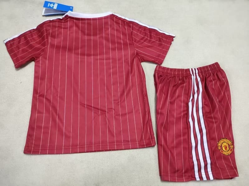 Kids Manchester United 25/26 Red Soccer Jersey And Shorts 02