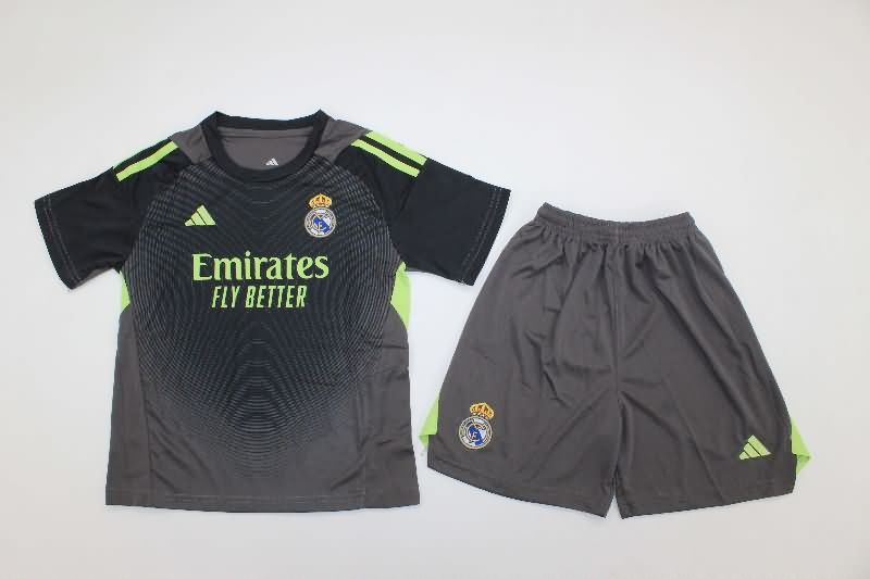 Kids Real Madrid 25/26 Goalkeeper Black Soccer Jersey And Shorts