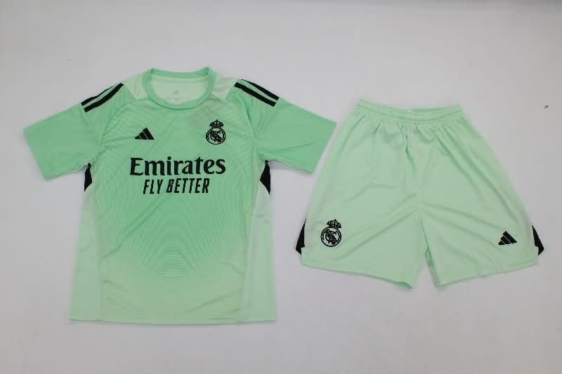 Kids Real Madrid 25/26 Goalkeeper Green Soccer Jersey And Shorts