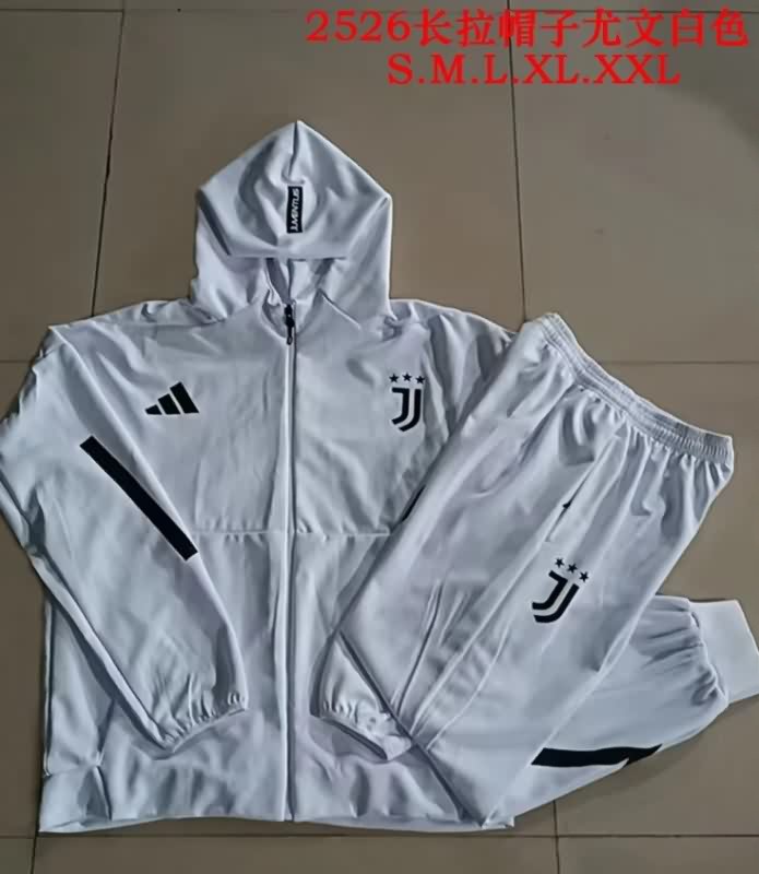 AAA Quality Juventus 25/26 White Soccer Tracksuit 06