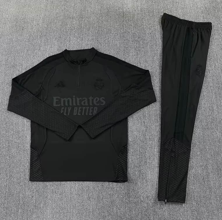 AAA Quality Real Madrid 25/26 Black Soccer Tracksuit 08