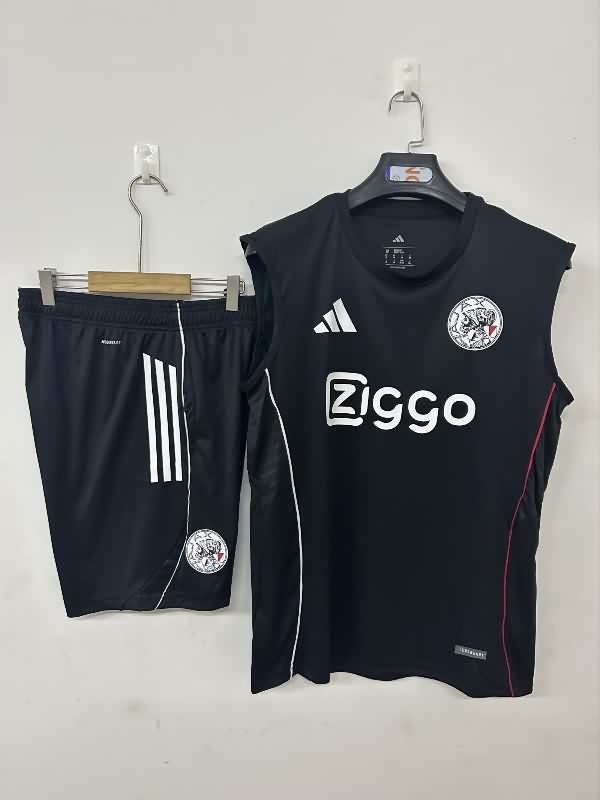 AAA Quality Ajax 25/26 Black Soccer Training Sets 02