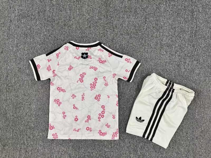 Kids Chile 2026 Away Soccer Jersey And Shorts