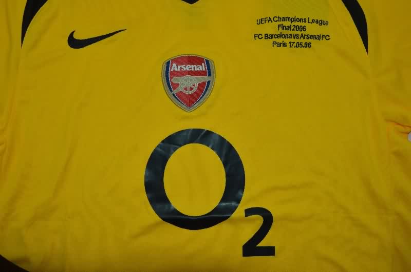 AAA Quality Arsenal 2005/06 Away Final Retro Soccer Jersey