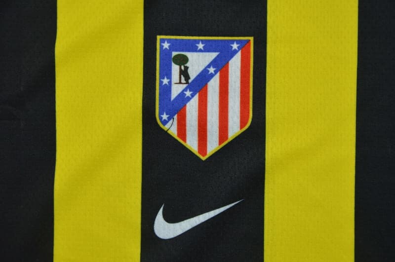AAA Quality Atletico Madrid 2005/06 Away Retro Soccer Jersey