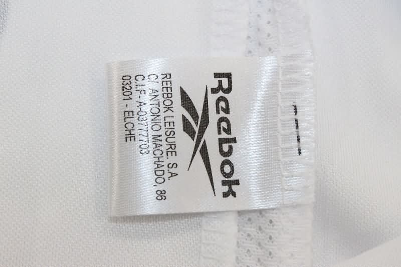 AAA Quality Colo Colo 2004 Home Retro Soccer Jersey