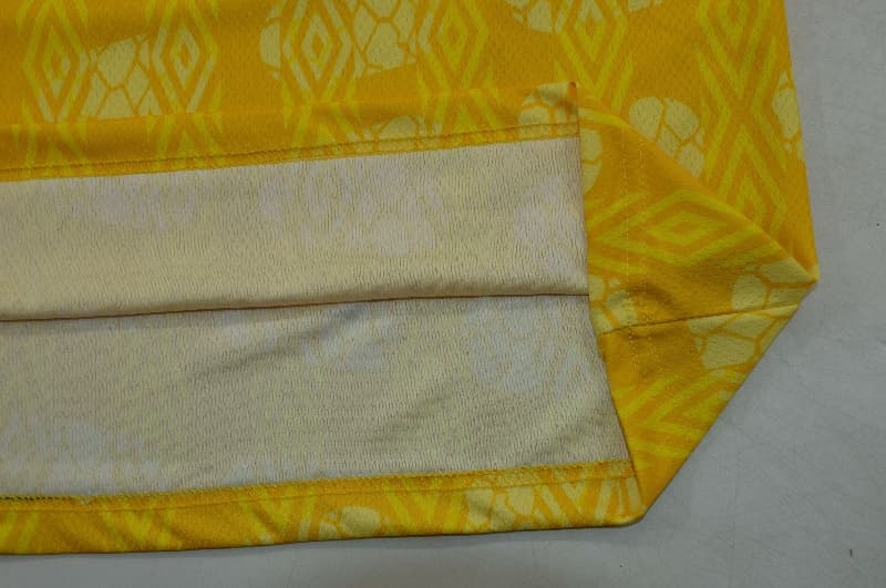 AAA Quality Colombia 1993 Home Retro Soccer Jersey