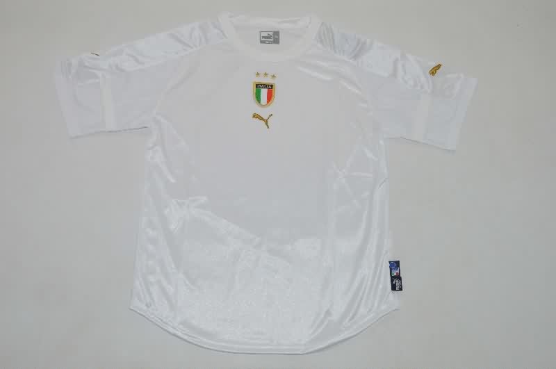 AAA Quality Italy 2004 Away Retro Soccer Jersey