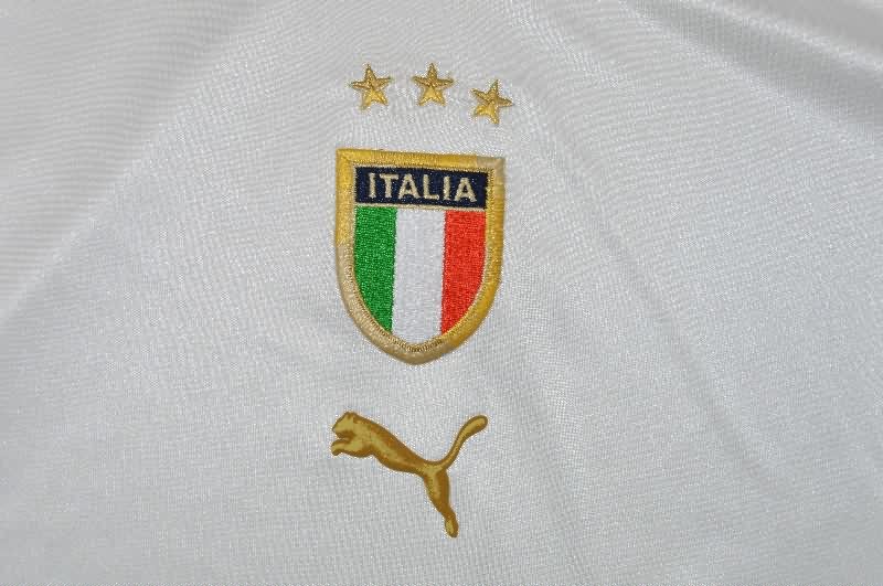 AAA Quality Italy 2004 Away Retro Soccer Jersey
