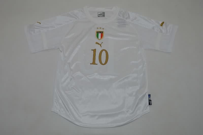 AAA Quality Italy 2004 Away Retro Soccer Jersey