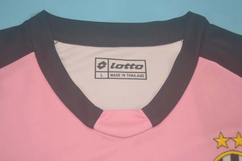 Juventus Soccer Jersey Goalkeeper Pink Retro Replica 2002/03