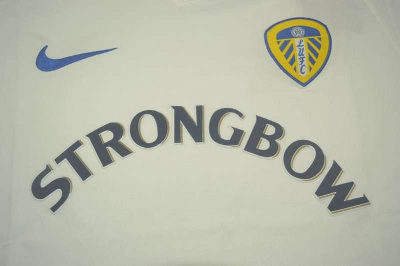 Leeds United Soccer Jersey Home Retro Replica 2000/02