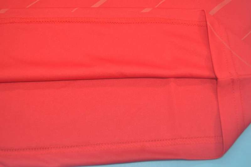 Liverpool Soccer Jersey Home Retro Replica 2005/06