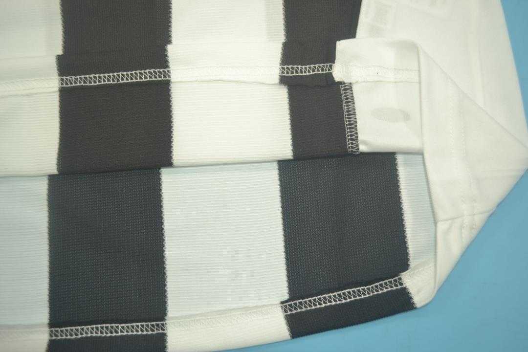 Newcastle United Soccer Jersey Home Retro Replica 2005/06