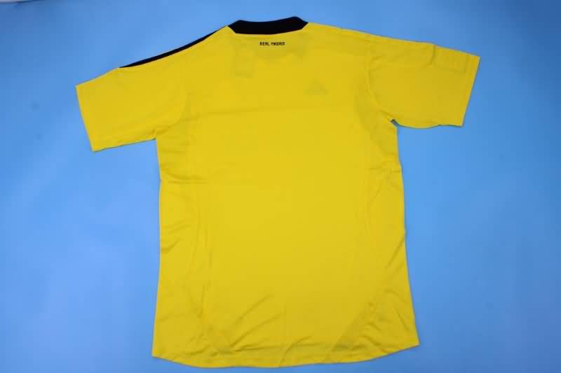 Real Madrid Soccer Jersey Goalkeeper Yellow Retro Replica 2011/12