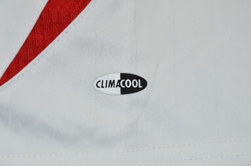 AAA Quality Spain 2006 Away Retro Soccer Jersey