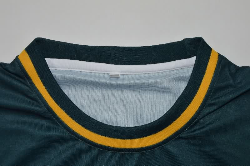 AAA Quality Sporting Lisbon 2002/03 Training Retro Soccer Jersey