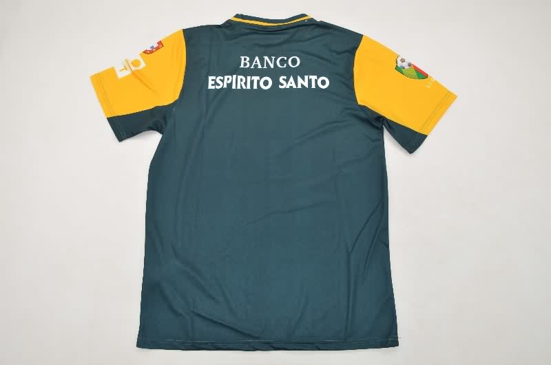 AAA Quality Sporting Lisbon 2002/03 Training Retro Soccer Jersey