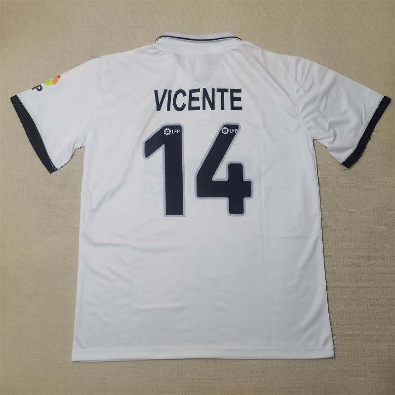 AAA Quality Valencia 2002/03 Home Retro Soccer Jersey