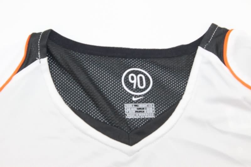 AAA Quality Valencia 2004/05 Home Retro Soccer Jersey