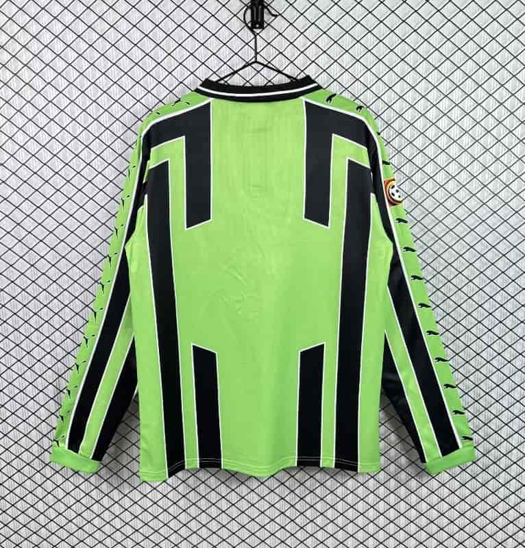 AAA Quality Wolfsburg 1999/00 Away Retro Long Sleeve Soccer Jersey
