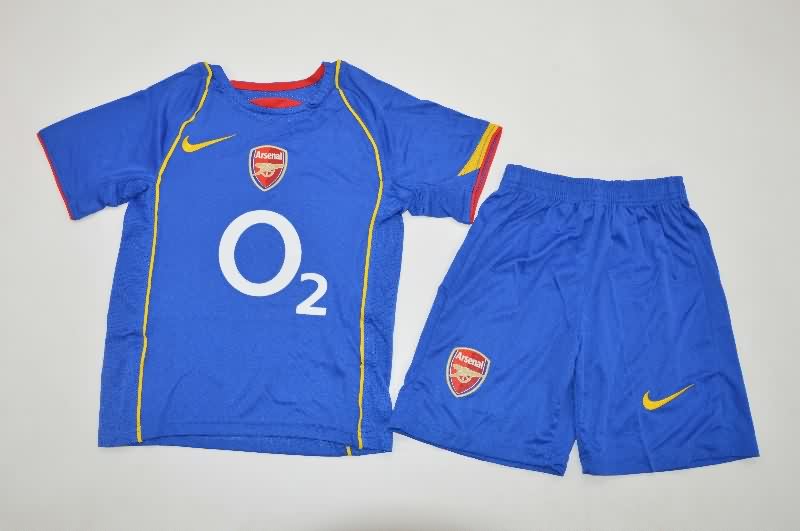 Kids Arsenal 2004/05 Away Soccer Jersey And Shorts Kids Arsenal 2004/05 Away Soccer Jersey And Shorts