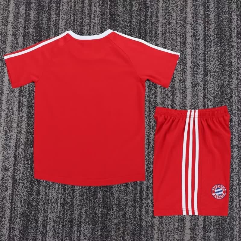 Kids Bayern Munich 2001/02 Home Soccer Jersey And Shorts