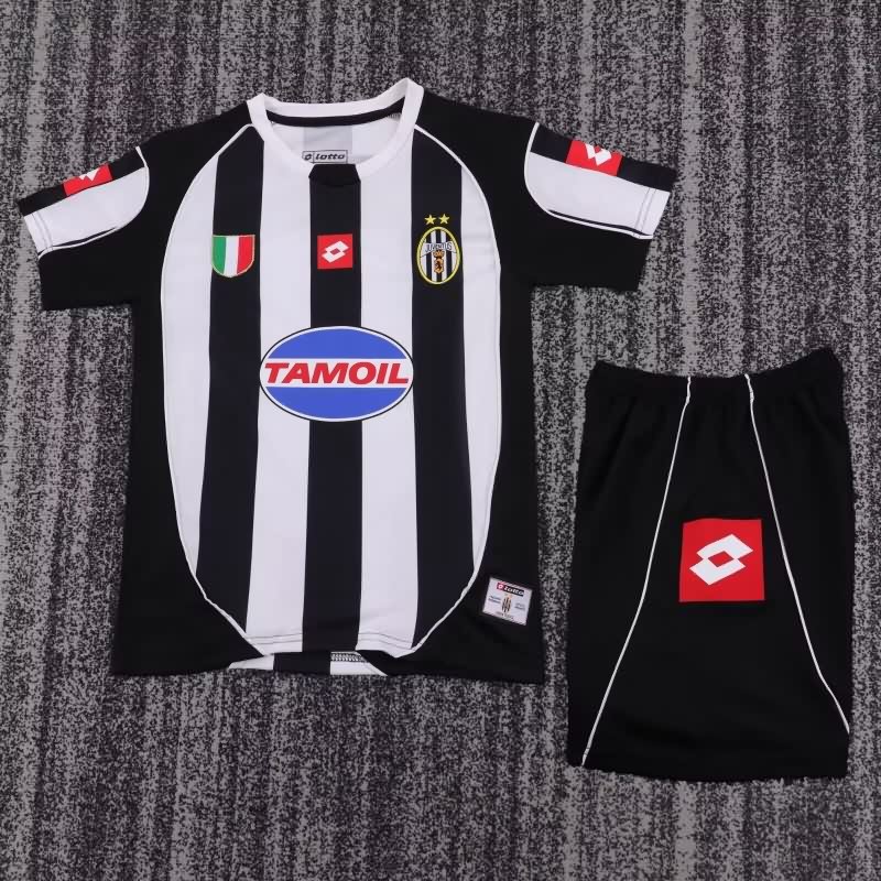 Kids Juventus 2002/03 Home Soccer Jersey And Shorts