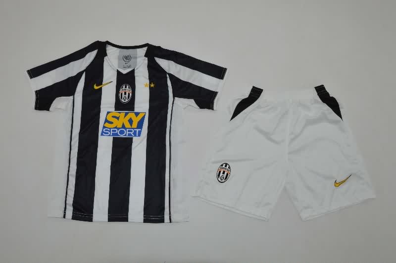 Kids Juventus 2004/05 Home Soccer Jersey And Shorts